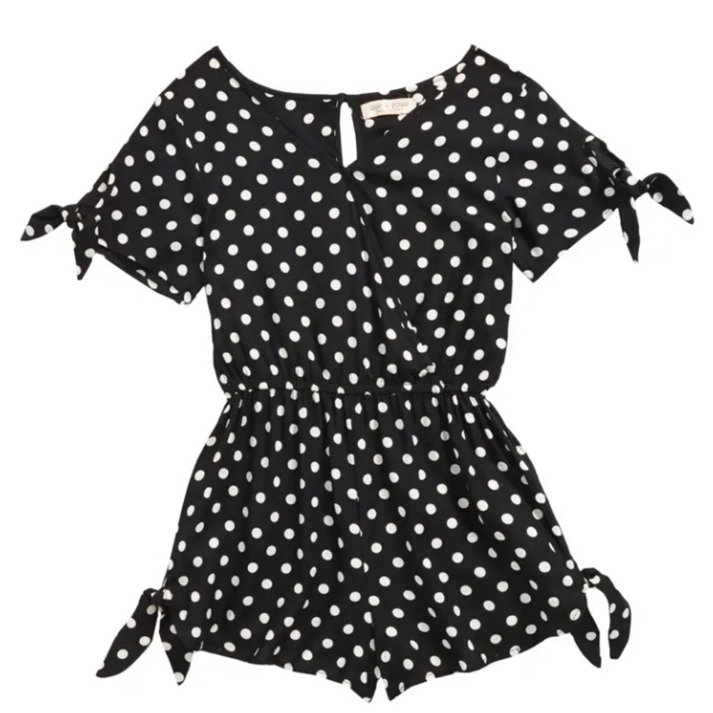 ZOE AND ROSE Polka Dot Romper Size Medium